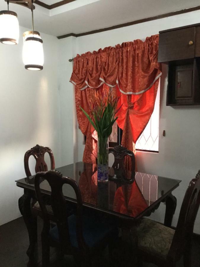 Joyful Island Hostel Lapu-Lapu City Buitenkant foto