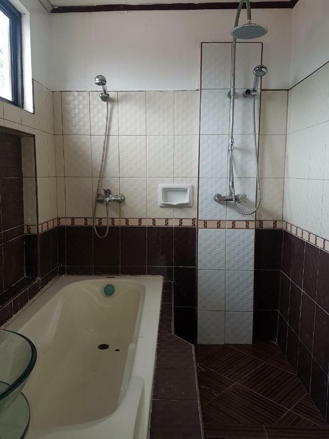 Joyful Island Hostel Lapu-Lapu City Buitenkant foto