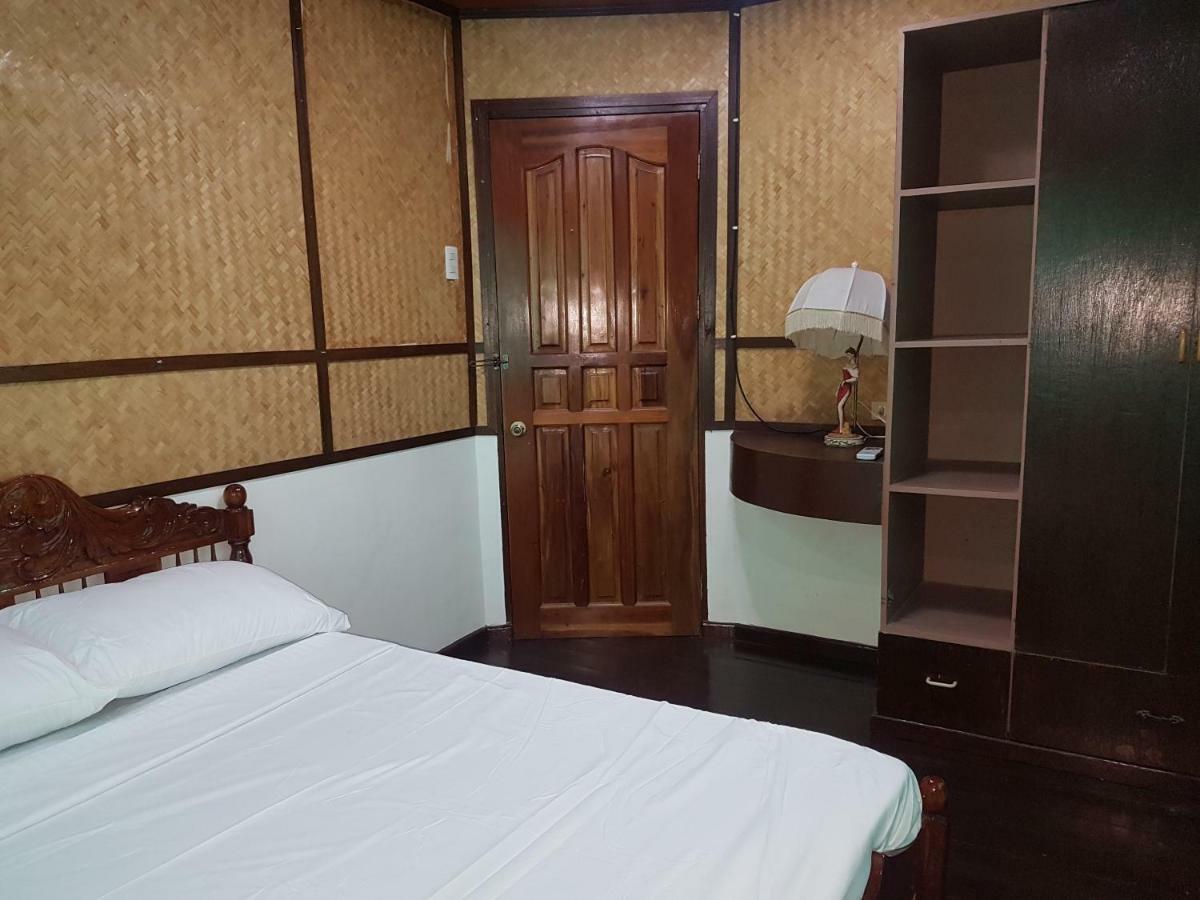 Joyful Island Hostel Lapu-Lapu City Buitenkant foto