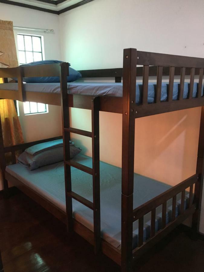 Joyful Island Hostel Lapu-Lapu City Buitenkant foto